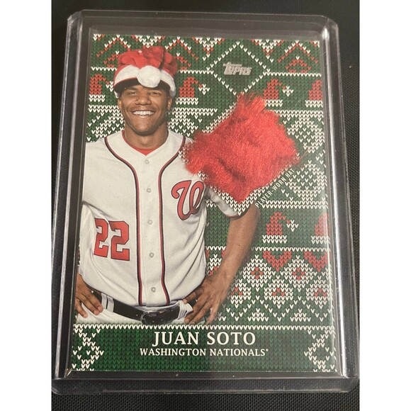 2019 Topps Holiday Juan Soto‎ Santa Relic /75 Nice Card - Picture 1 of 6